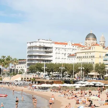 Aquavolt Botel Saint-Raphaël